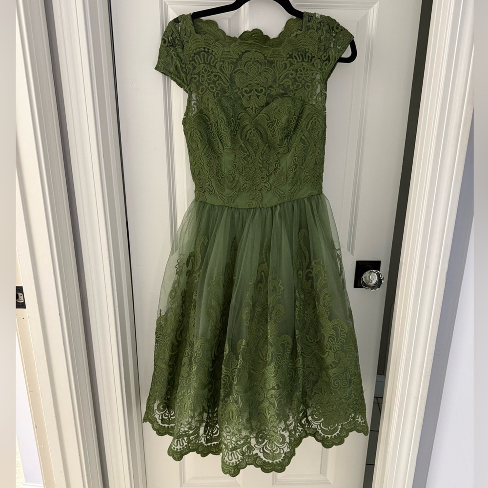 Gorgeous hunter green lace tulle dress